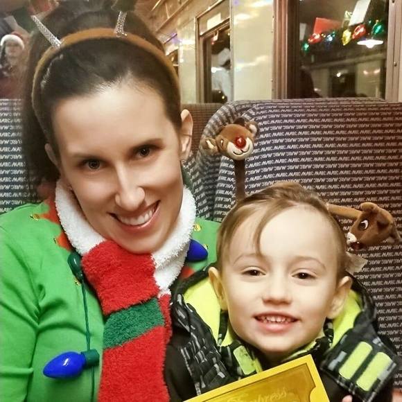 Meet your Posher, Candice - Picture 1 of 1